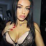 kinkypinkbella