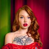 emma.fox.red