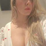 adelaidehotwife